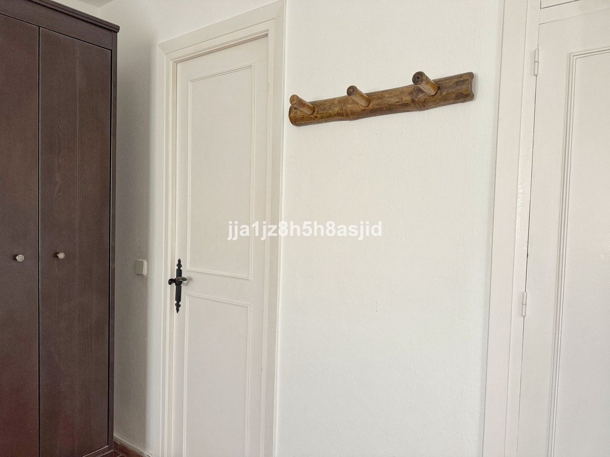1 Bed Middle Floor Apartment in Benahavís