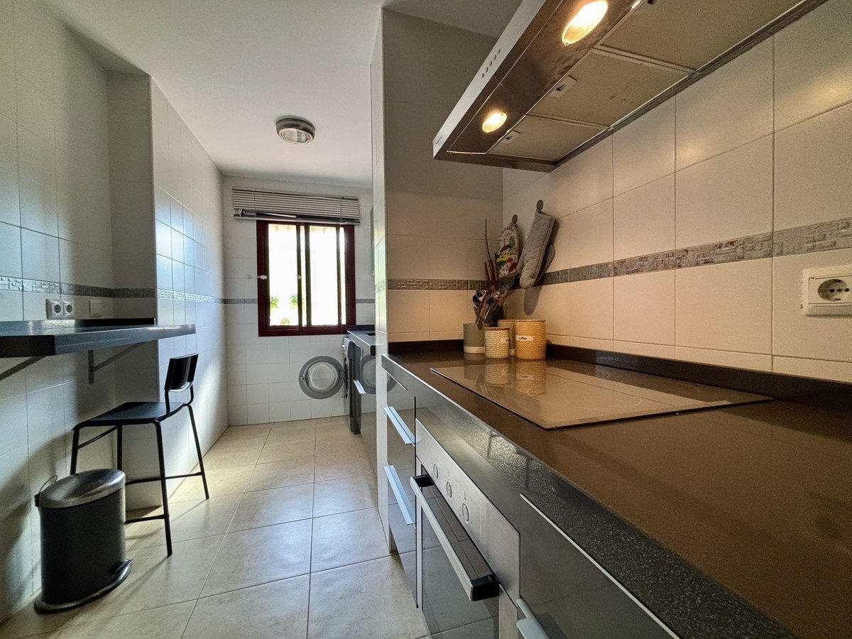 2 Bed Middle Floor Apartment in Rincón de la Victoria