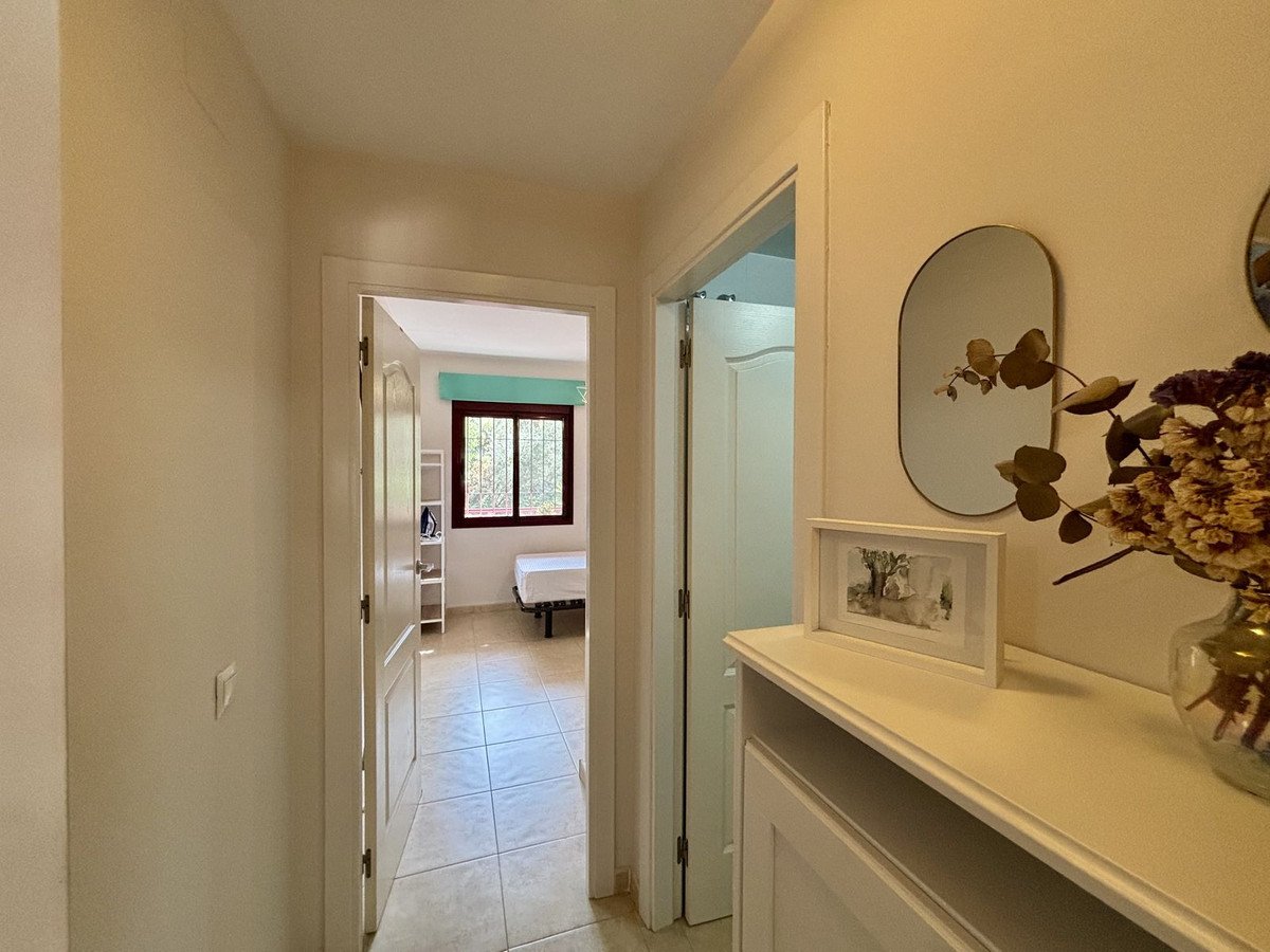 2 Bed Middle Floor Apartment in Rincón de la Victoria