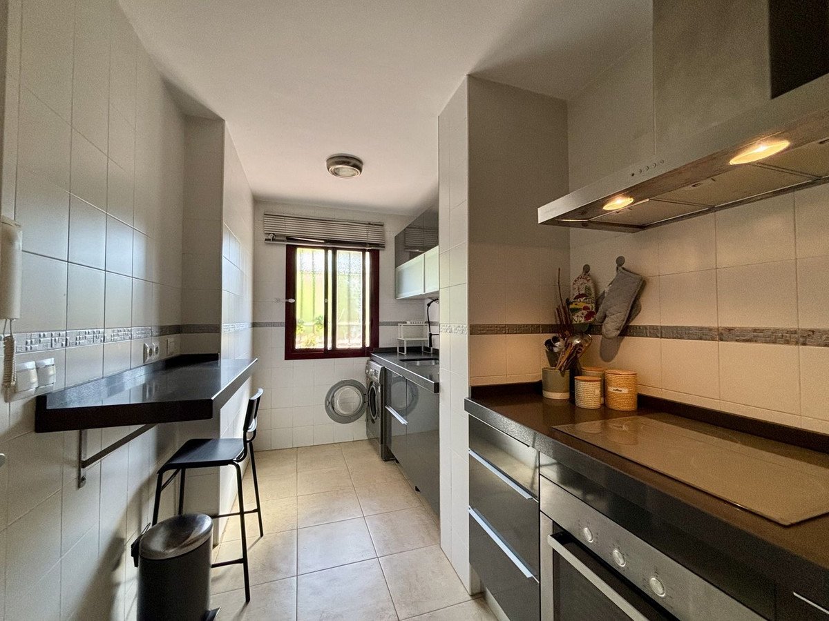 2 Bed Middle Floor Apartment in Rincón de la Victoria