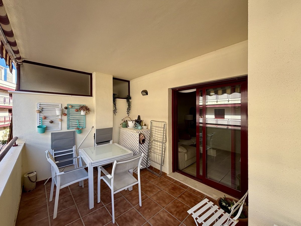 2 Bed Middle Floor Apartment in Rincón de la Victoria