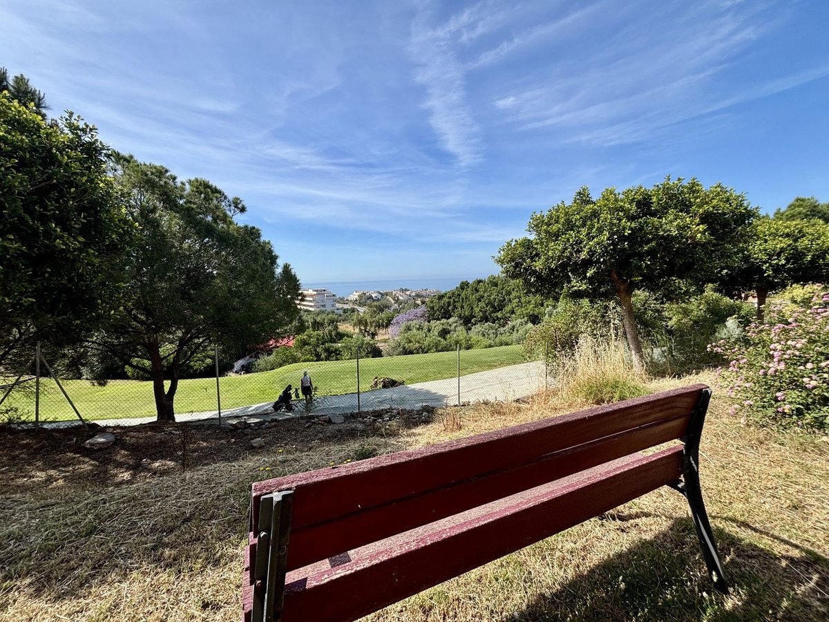 2 Bed Middle Floor Apartment in Rincón de la Victoria