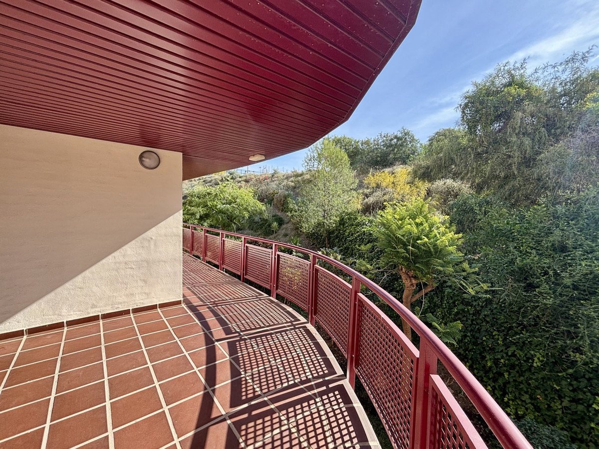 2 Bed Middle Floor Apartment in Rincón de la Victoria