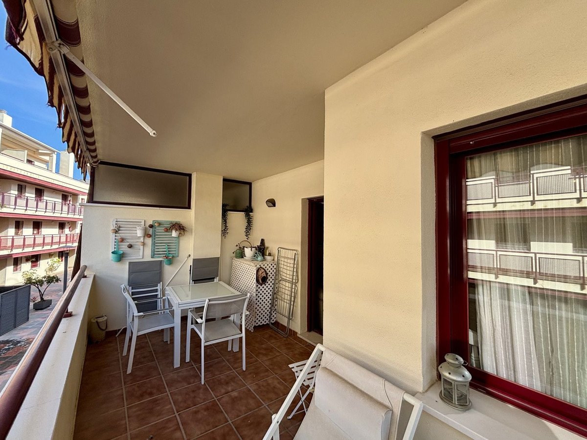 2 Bed Middle Floor Apartment in Rincón de la Victoria