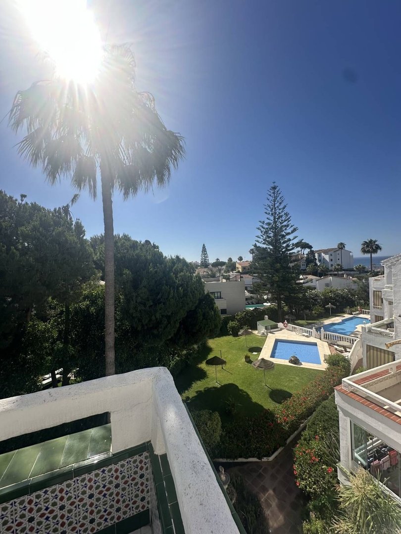 3 Bed Top Floor Apartment in Riviera del Sol