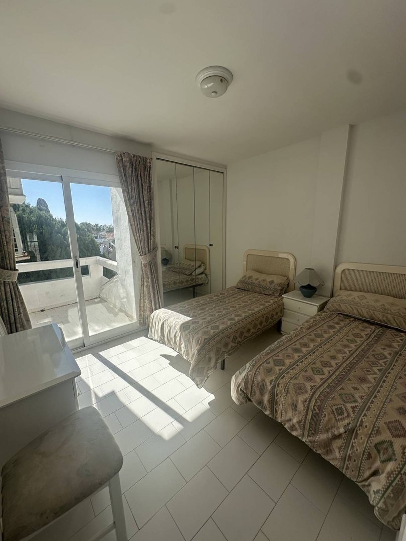 3 Bed Top Floor Apartment in Riviera del Sol