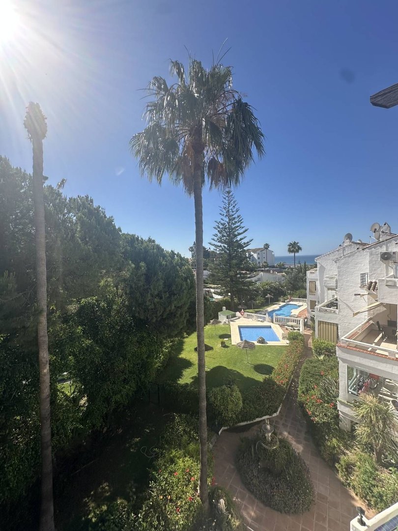 3 Bed Top Floor Apartment in Riviera del Sol