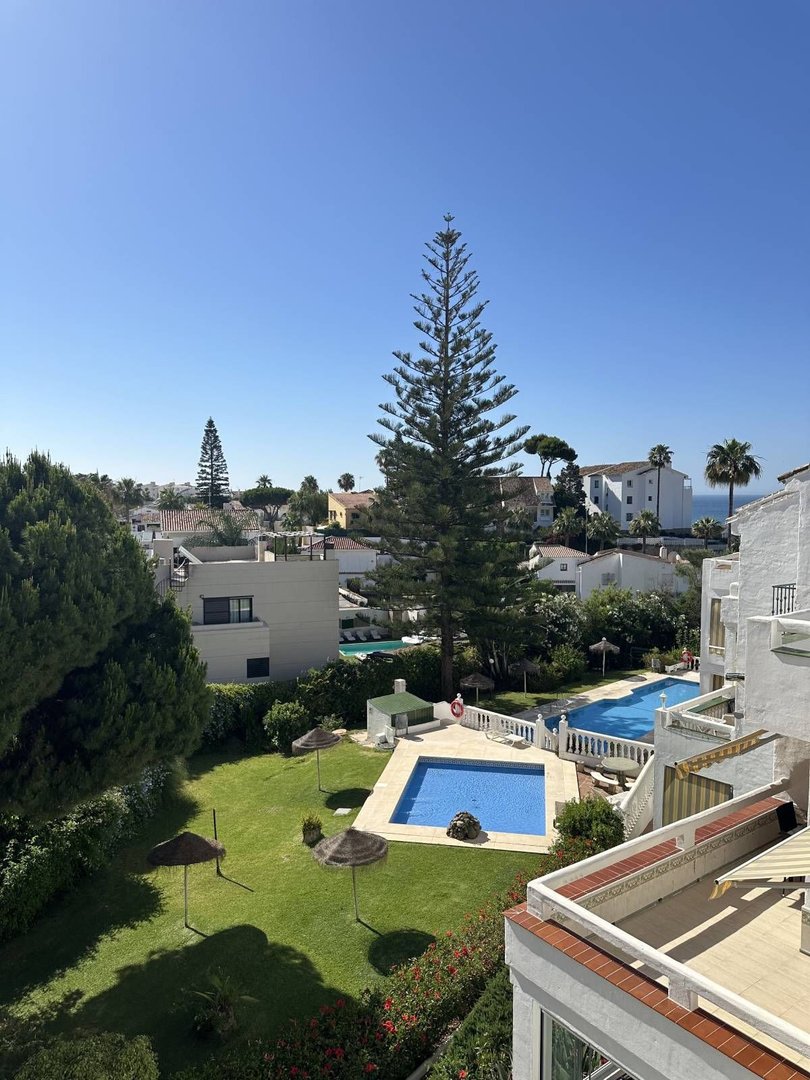 3 Bed Top Floor Apartment in Riviera del Sol