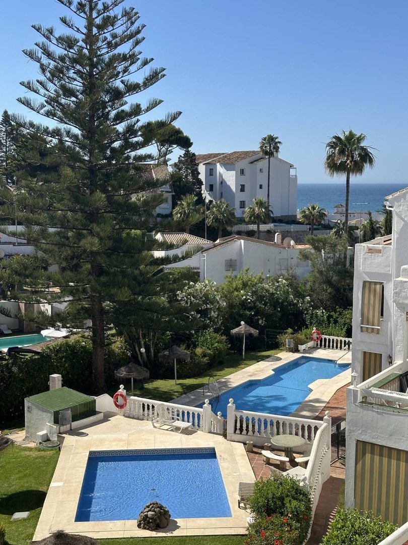 3 Bed Top Floor Apartment in Riviera del Sol