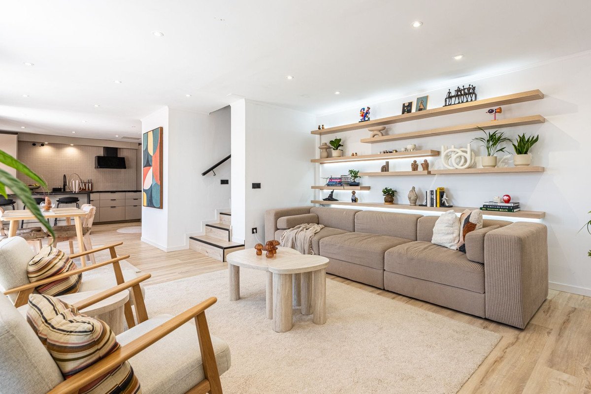 2 Bed Middle Floor Apartment in La Duquesa