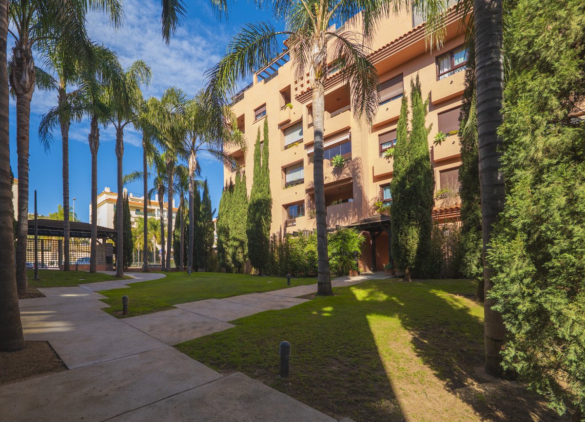 3 Bed Middle Floor Apartment in Arroyo de la Miel