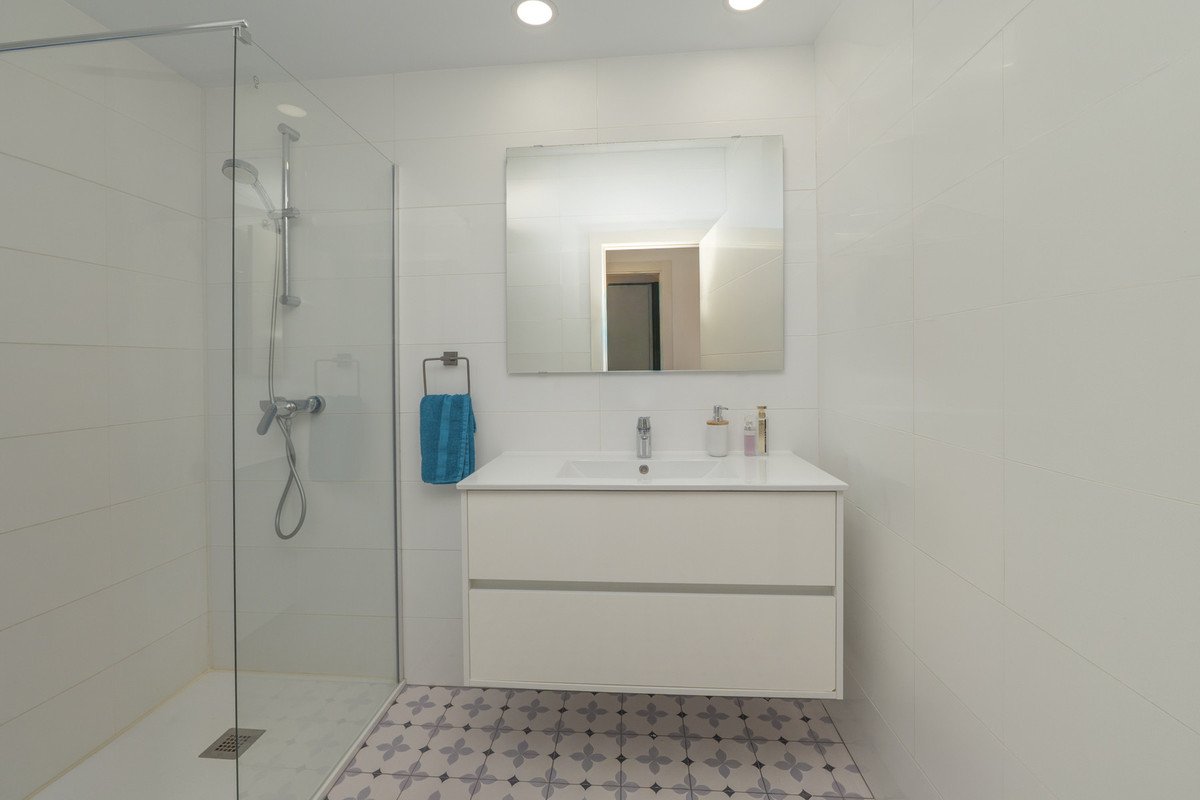 3 Bed Middle Floor Apartment in Arroyo de la Miel