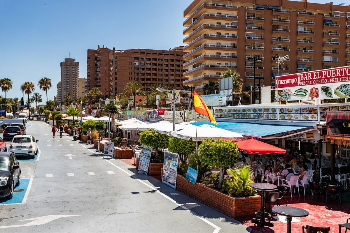 3 Bed Top Floor Apartment in Fuengirola