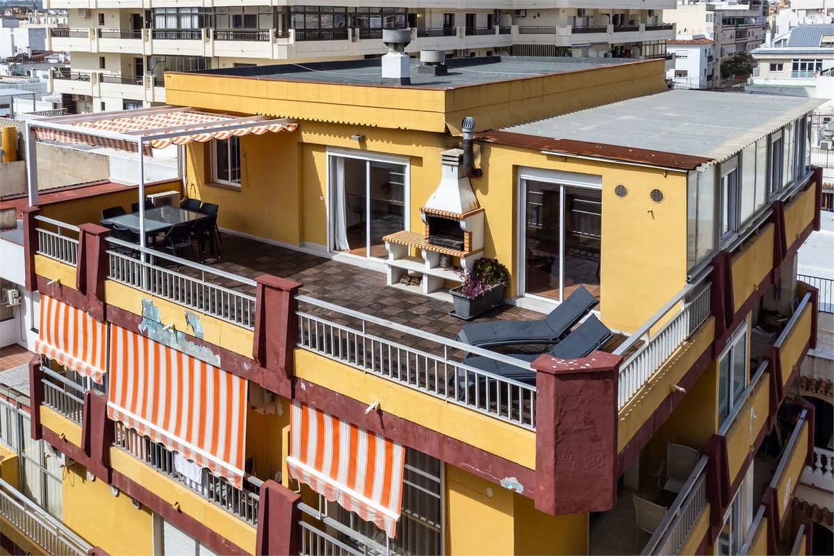 3 Bed Top Floor Apartment in Fuengirola