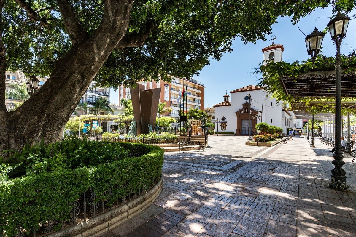 3 Bed Top Floor Apartment in Fuengirola