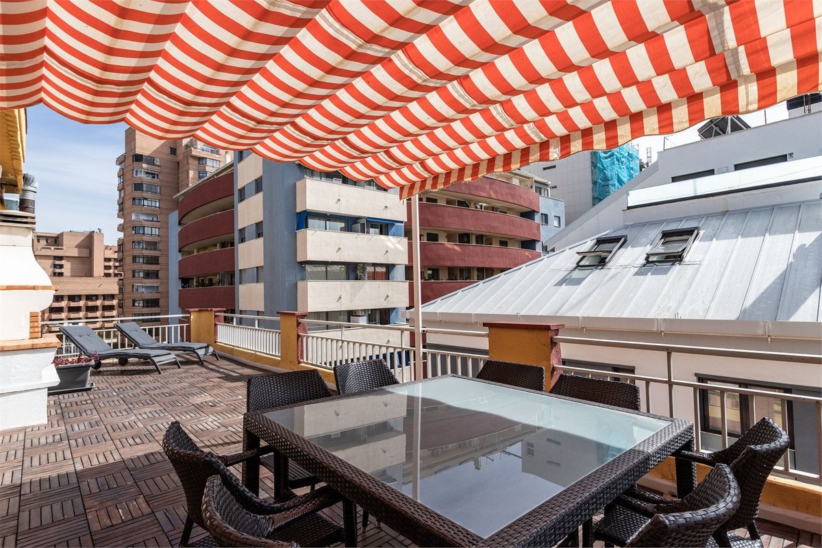 3 Bed Top Floor Apartment in Fuengirola