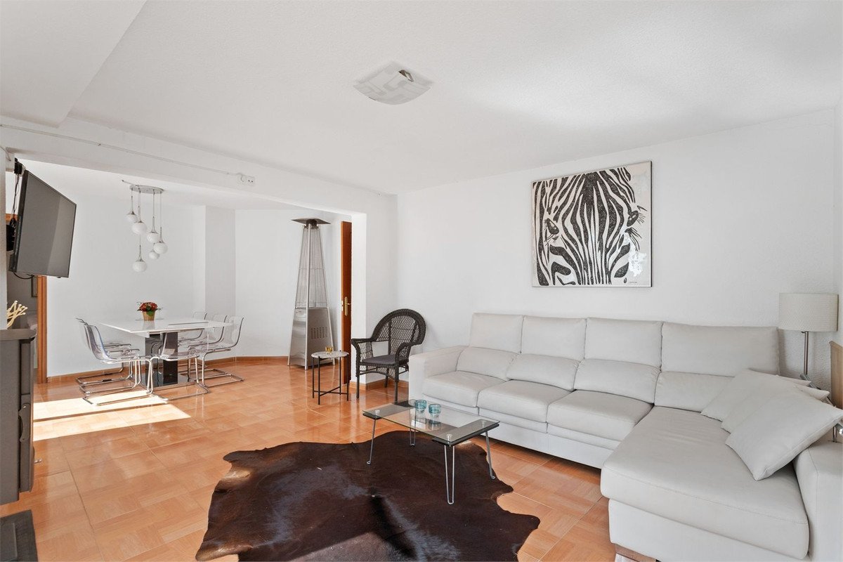 3 Bed Top Floor Apartment in Fuengirola