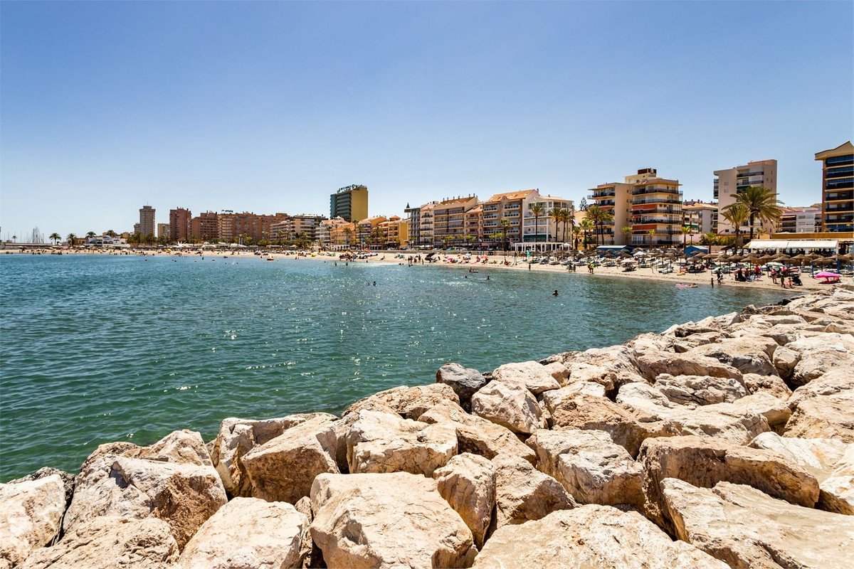 3 Bed Top Floor Apartment in Fuengirola