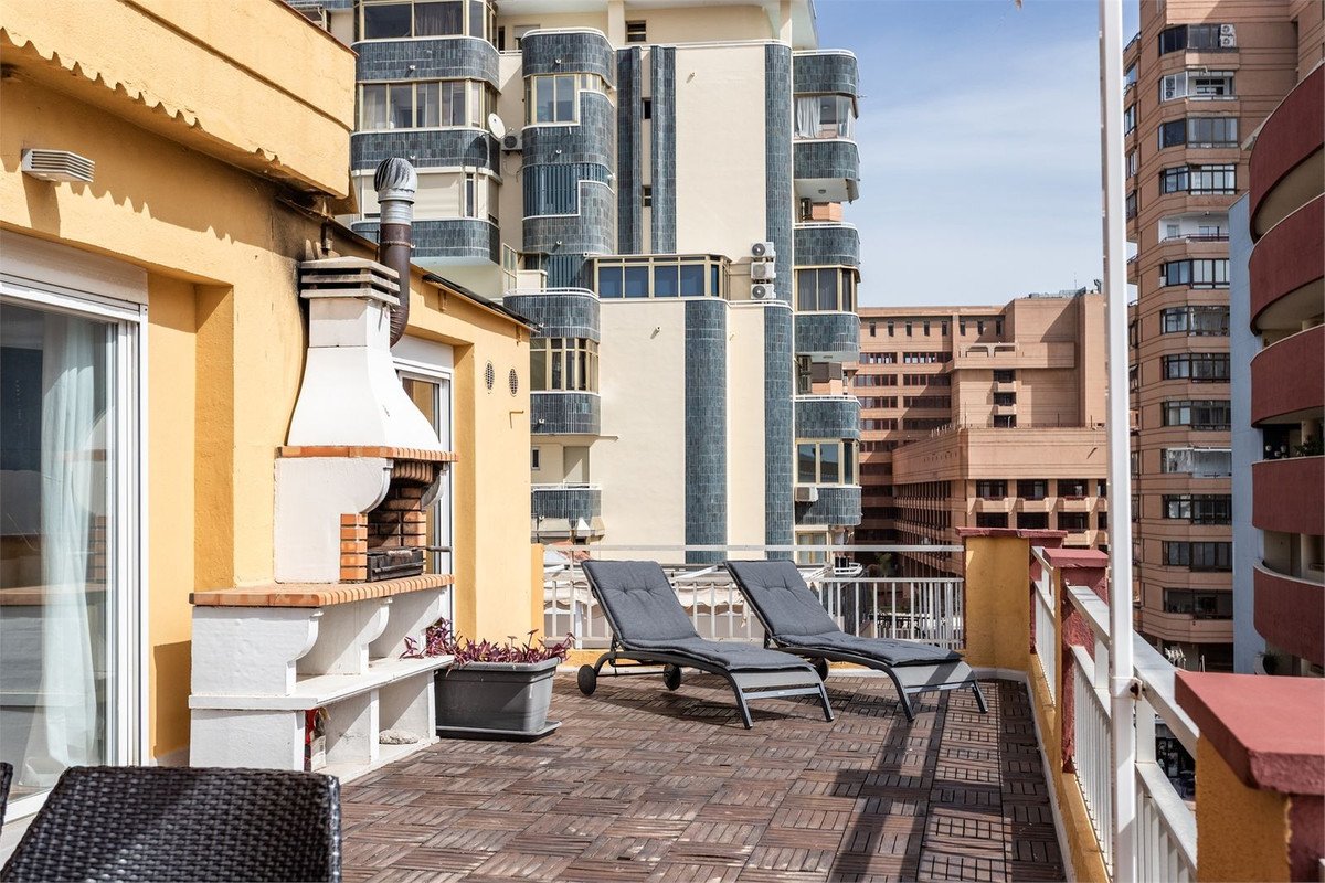 3 Bed Top Floor Apartment in Fuengirola