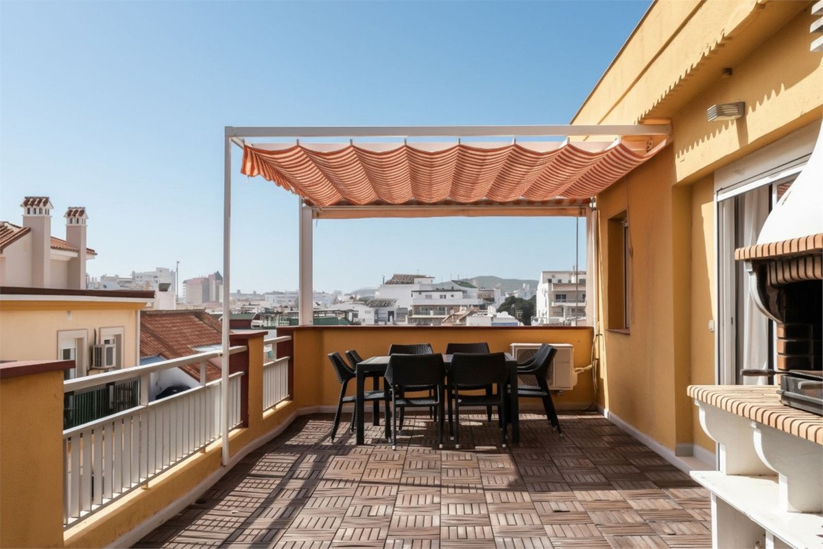 3 Bed Top Floor Apartment in Fuengirola