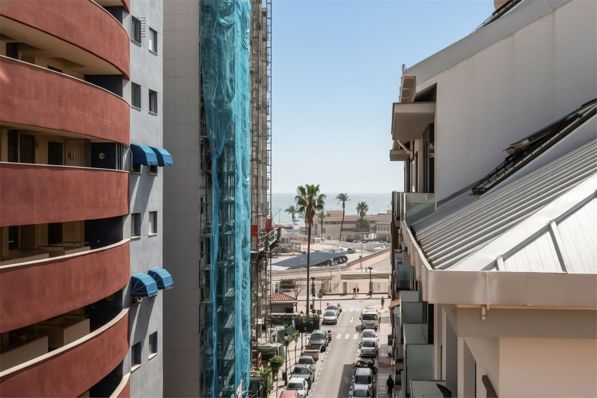 3 Bed Top Floor Apartment in Fuengirola