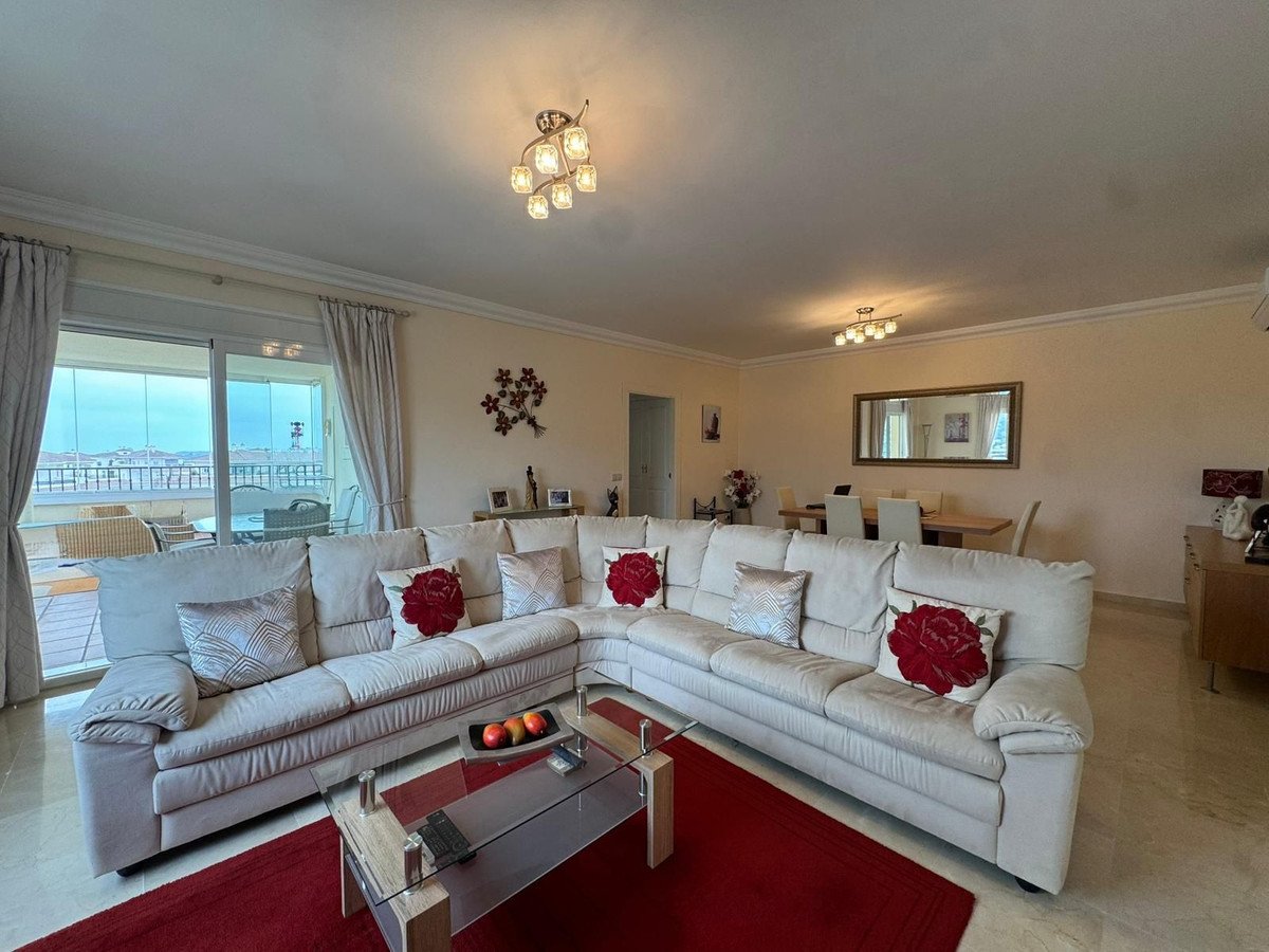 3 Bed Middle Floor Apartment in La Cala Hills