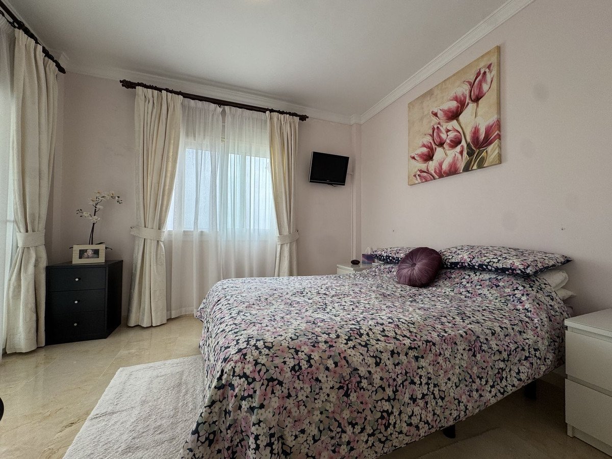3 Bed Middle Floor Apartment in La Cala Hills