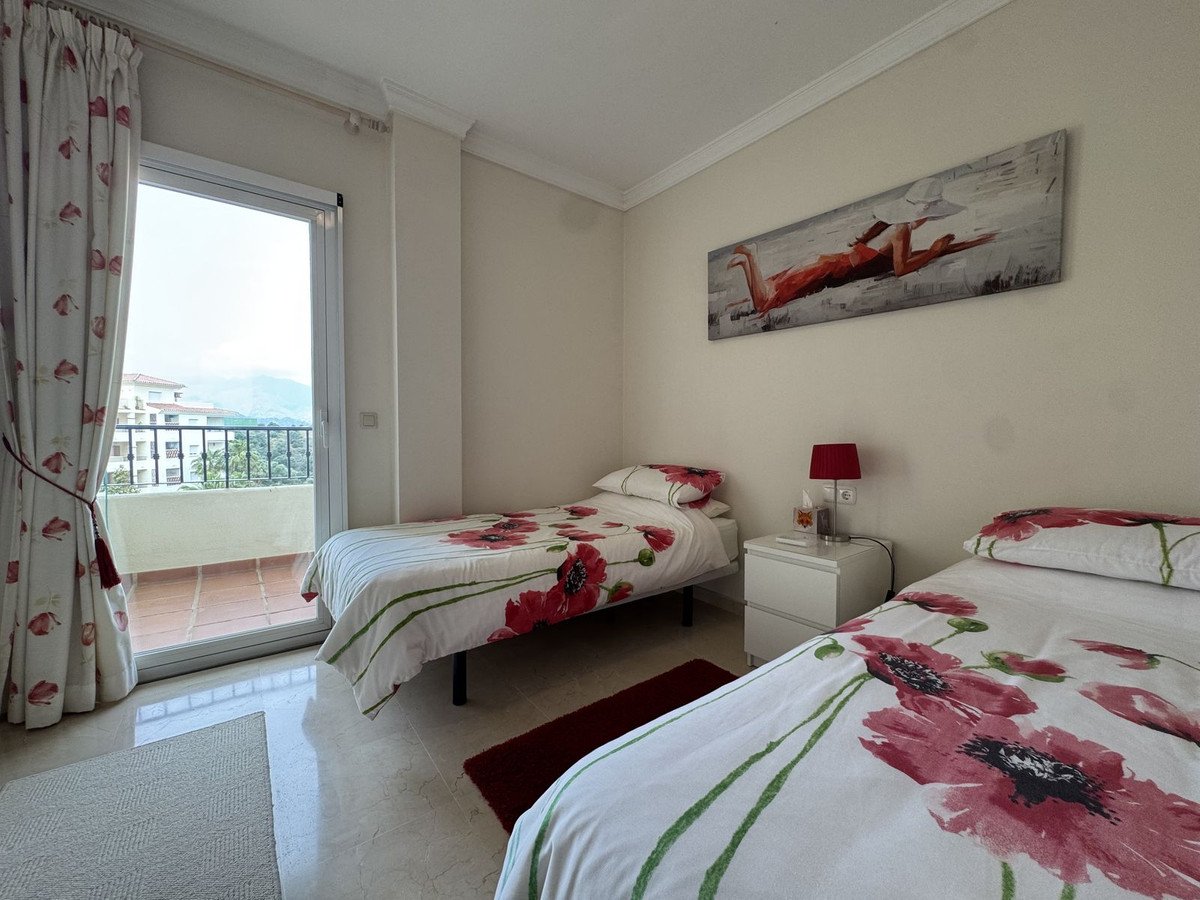 3 Bed Middle Floor Apartment in La Cala Hills