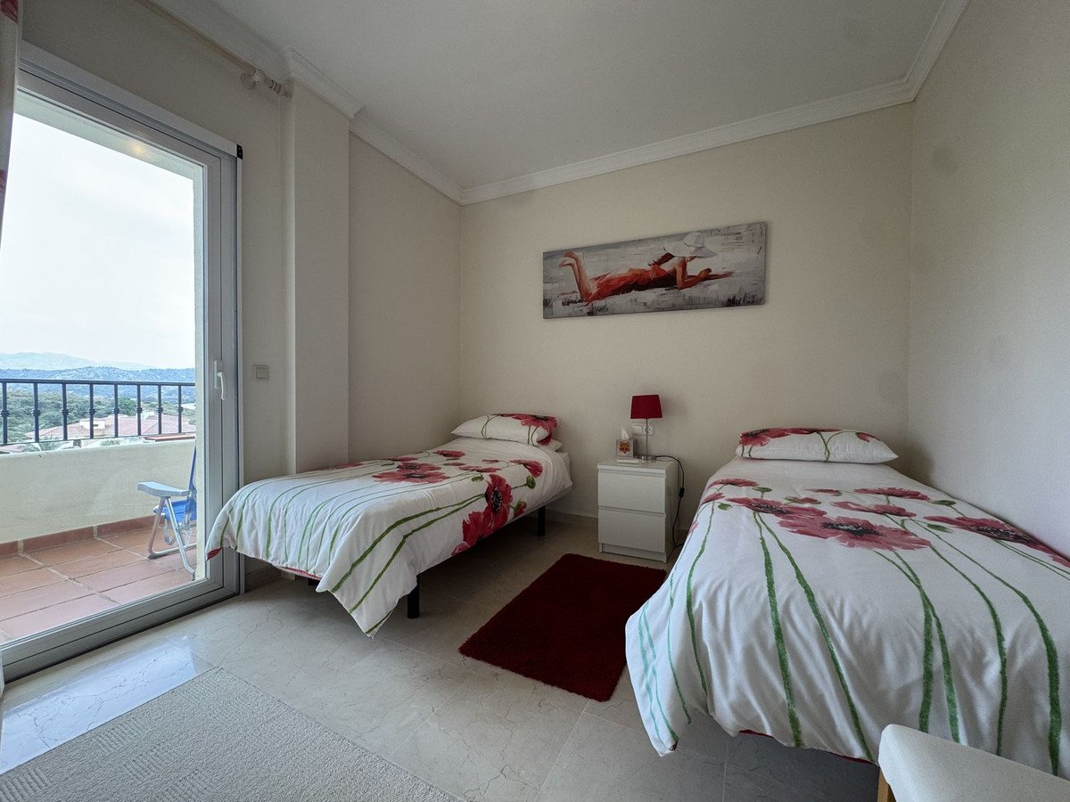 3 Bed Middle Floor Apartment in La Cala Hills