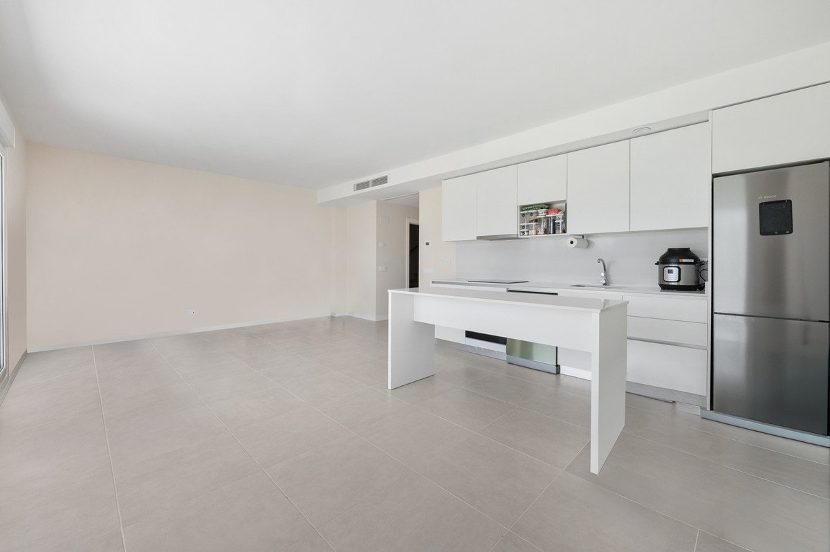 2 Bed Ground Floor Apartment in Estepona