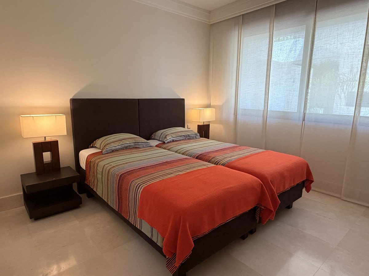 2 Bed Ground Floor Apartment in Altos de los Monteros