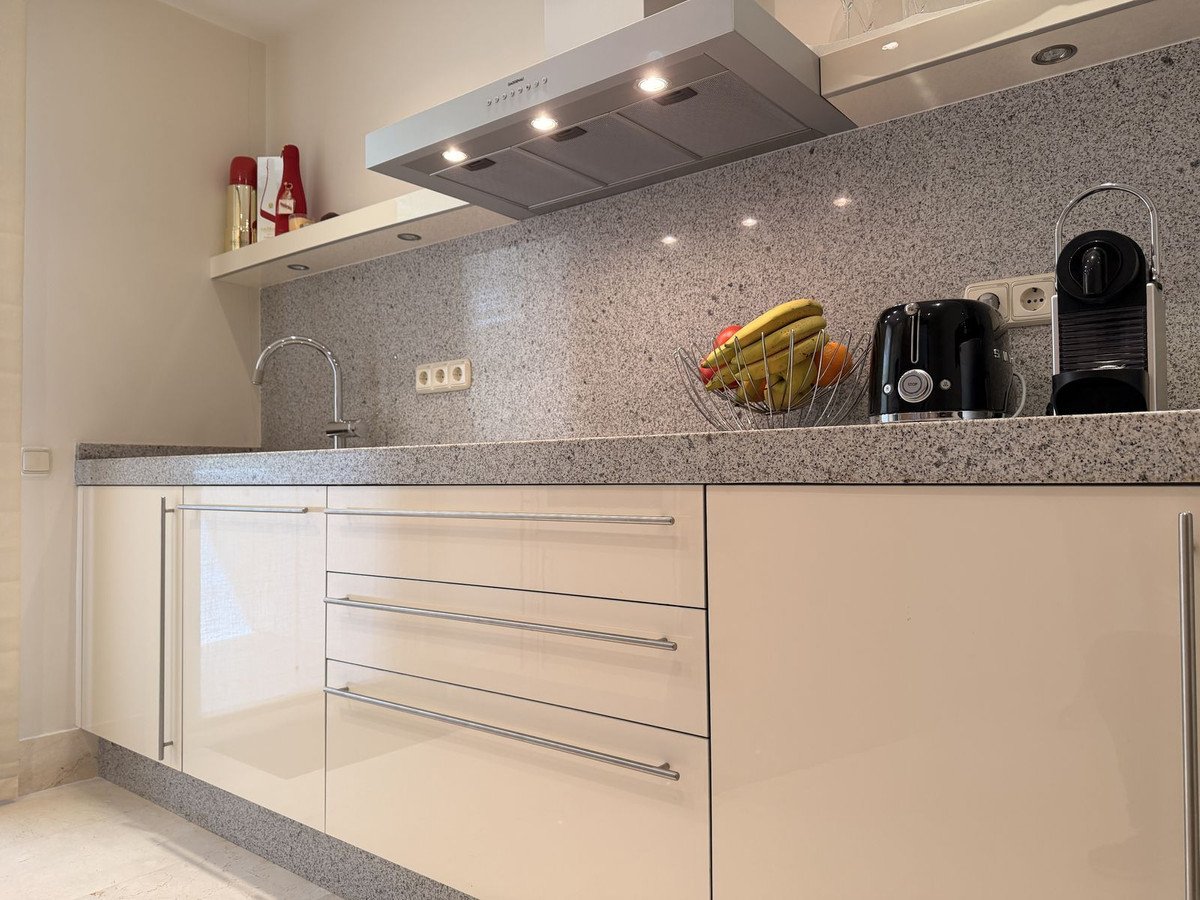 2 Bed Ground Floor Apartment in Altos de los Monteros