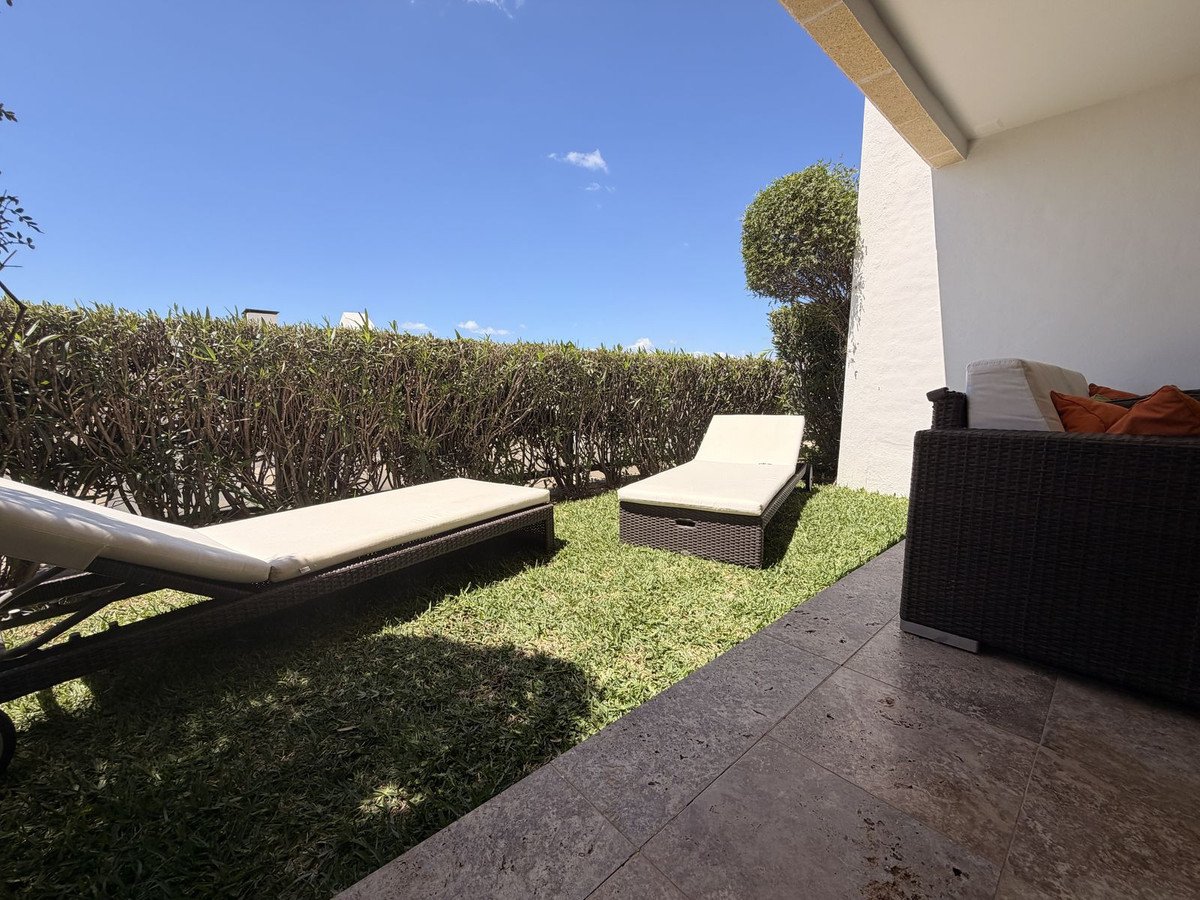 2 Bed Ground Floor Apartment in Altos de los Monteros