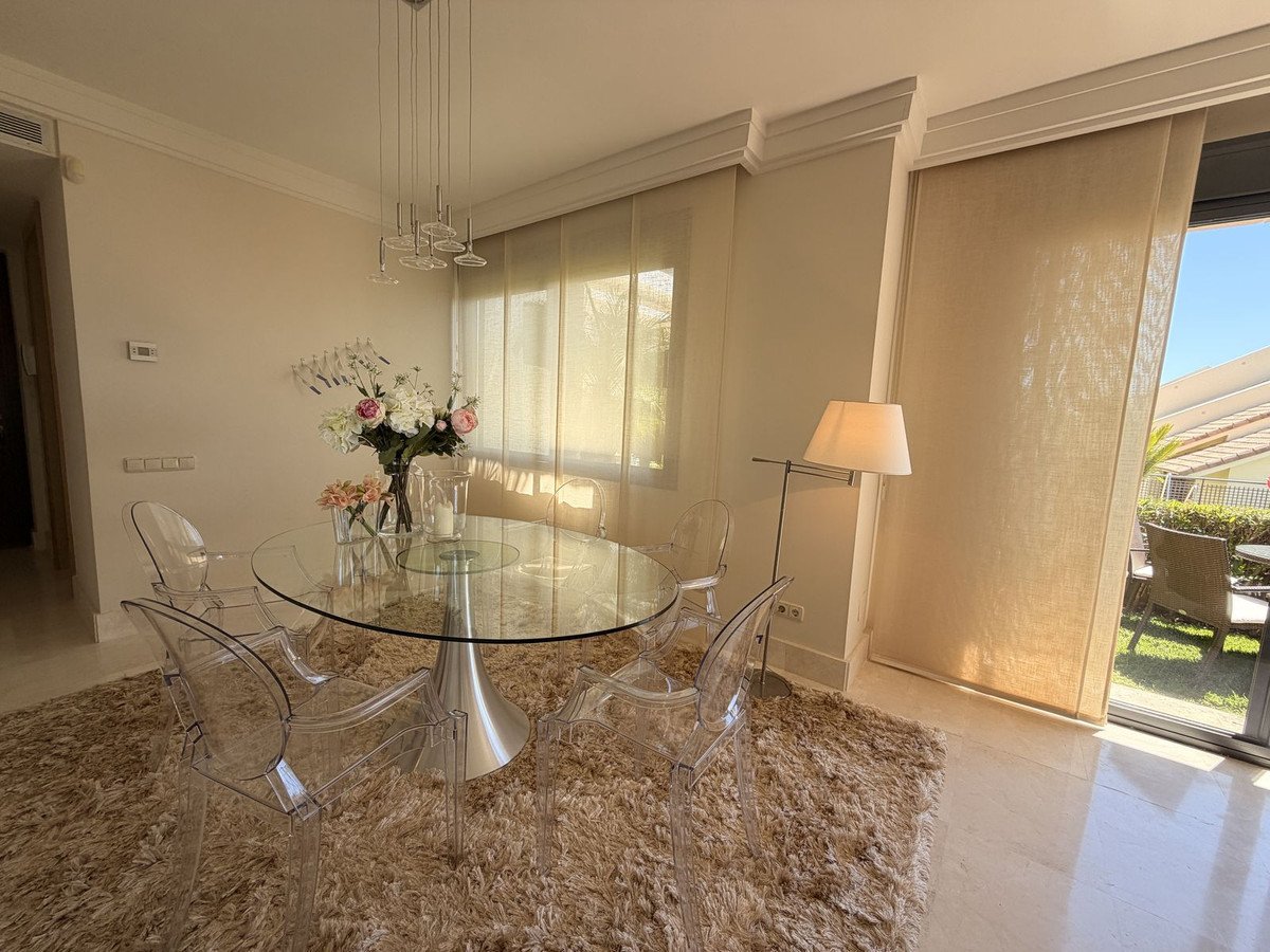 2 Bed Ground Floor Apartment in Altos de los Monteros