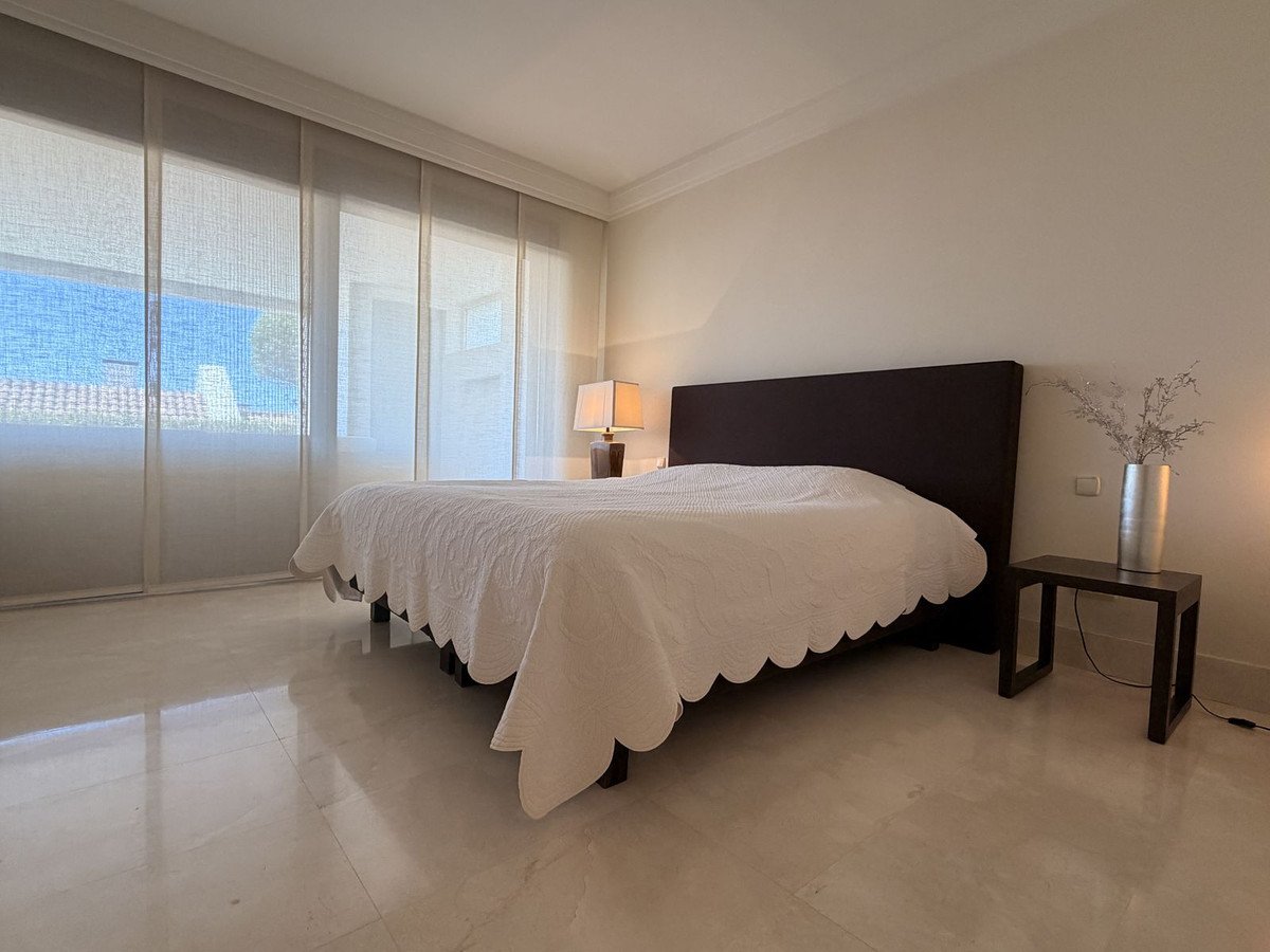 2 Bed Ground Floor Apartment in Altos de los Monteros