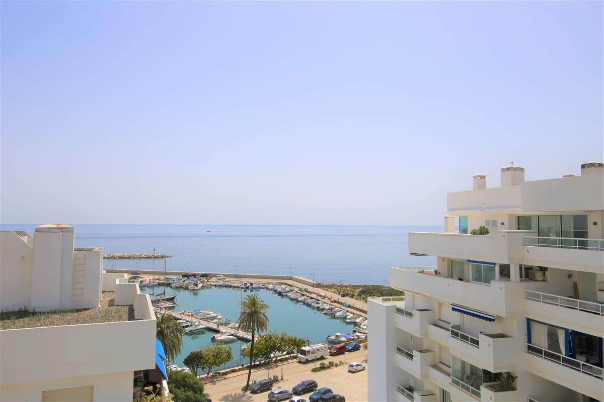 2 Bed Penthouse in Estepona