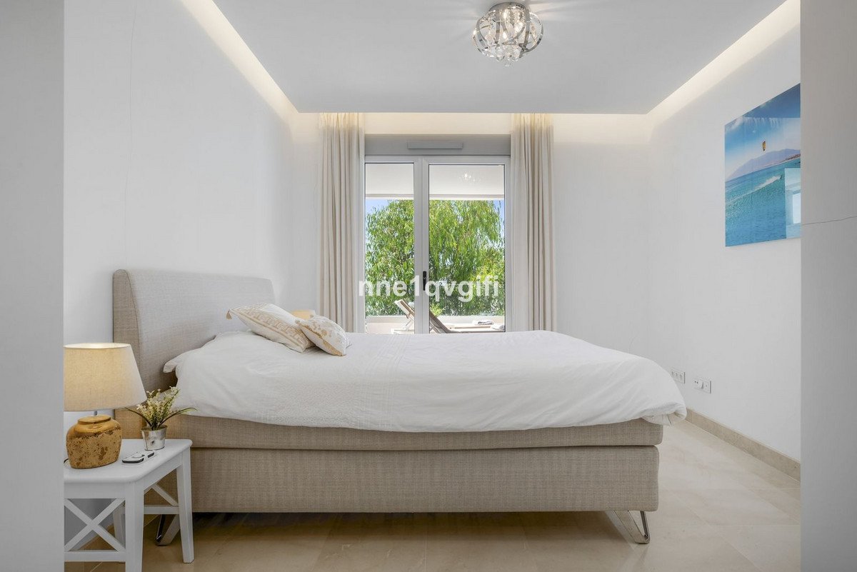 3 Bed Ground Floor Apartment in Benahavís