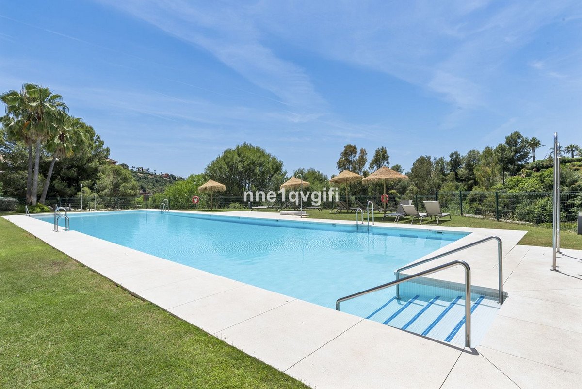 3 Bed Ground Floor Apartment in Benahavís