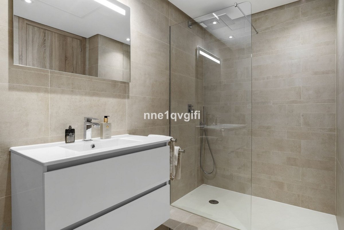 3 Bed Ground Floor Apartment in Benahavís