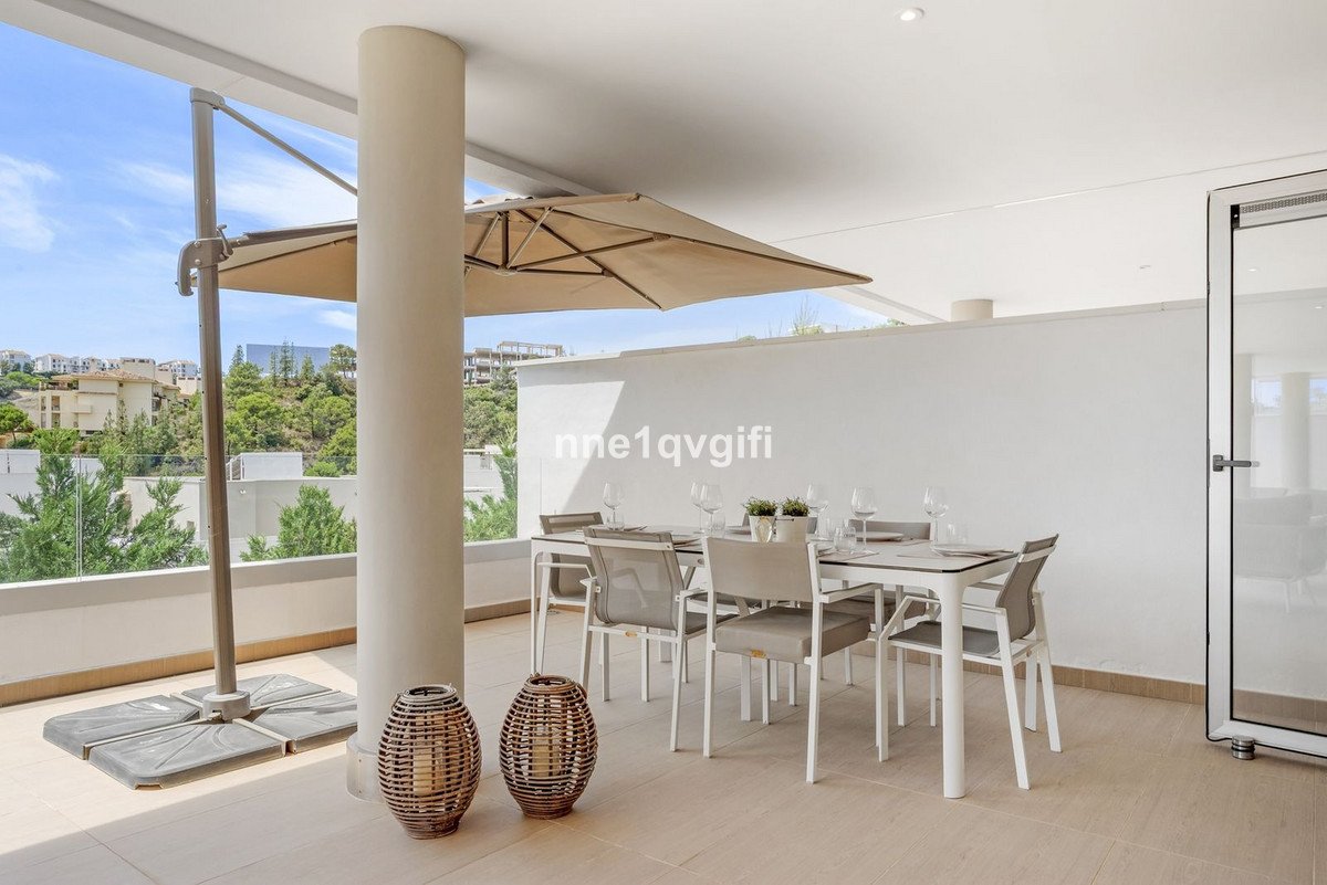 3 Bed Ground Floor Apartment in Benahavís