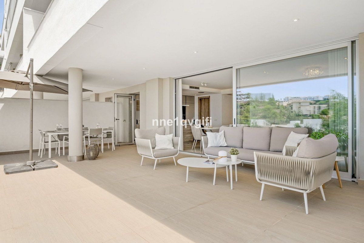 3 Bed Ground Floor Apartment in Benahavís