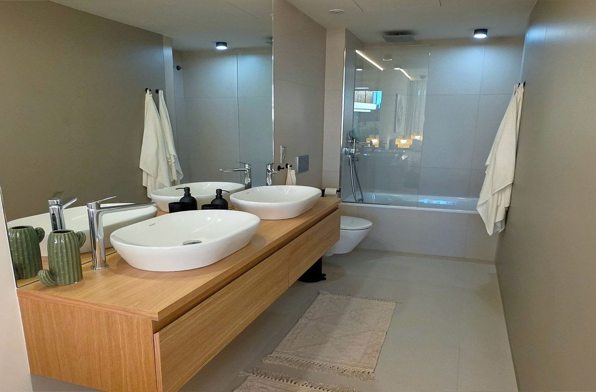 2 Bed Ground Floor Apartment in Higueron