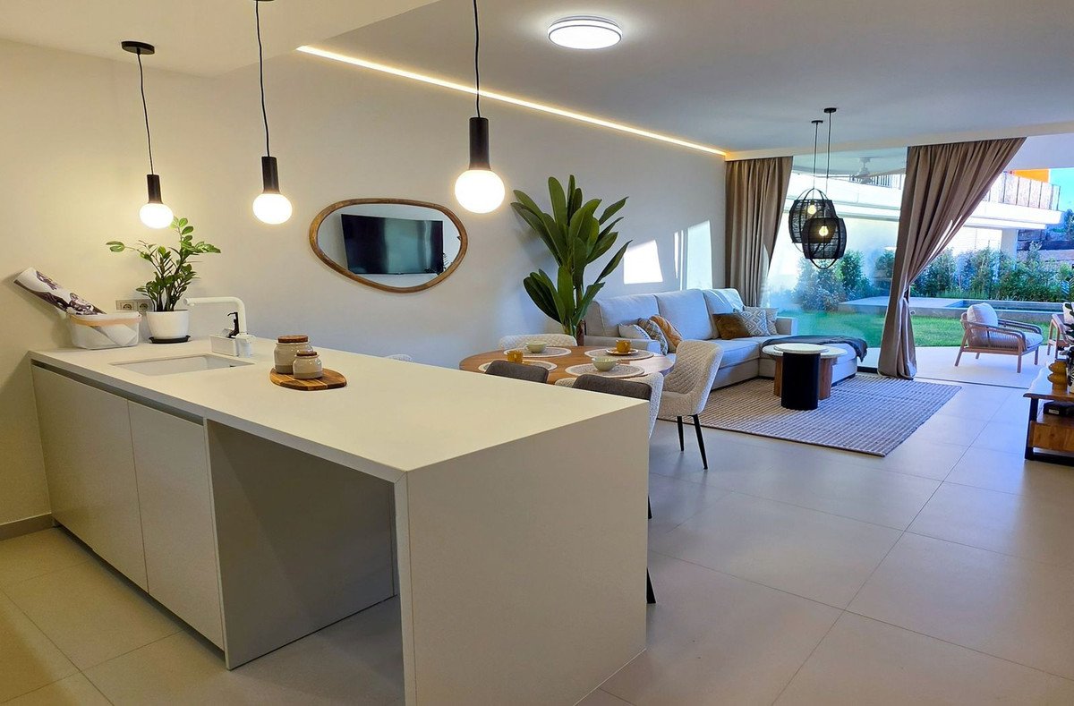 2 Bed Ground Floor Apartment in Higueron