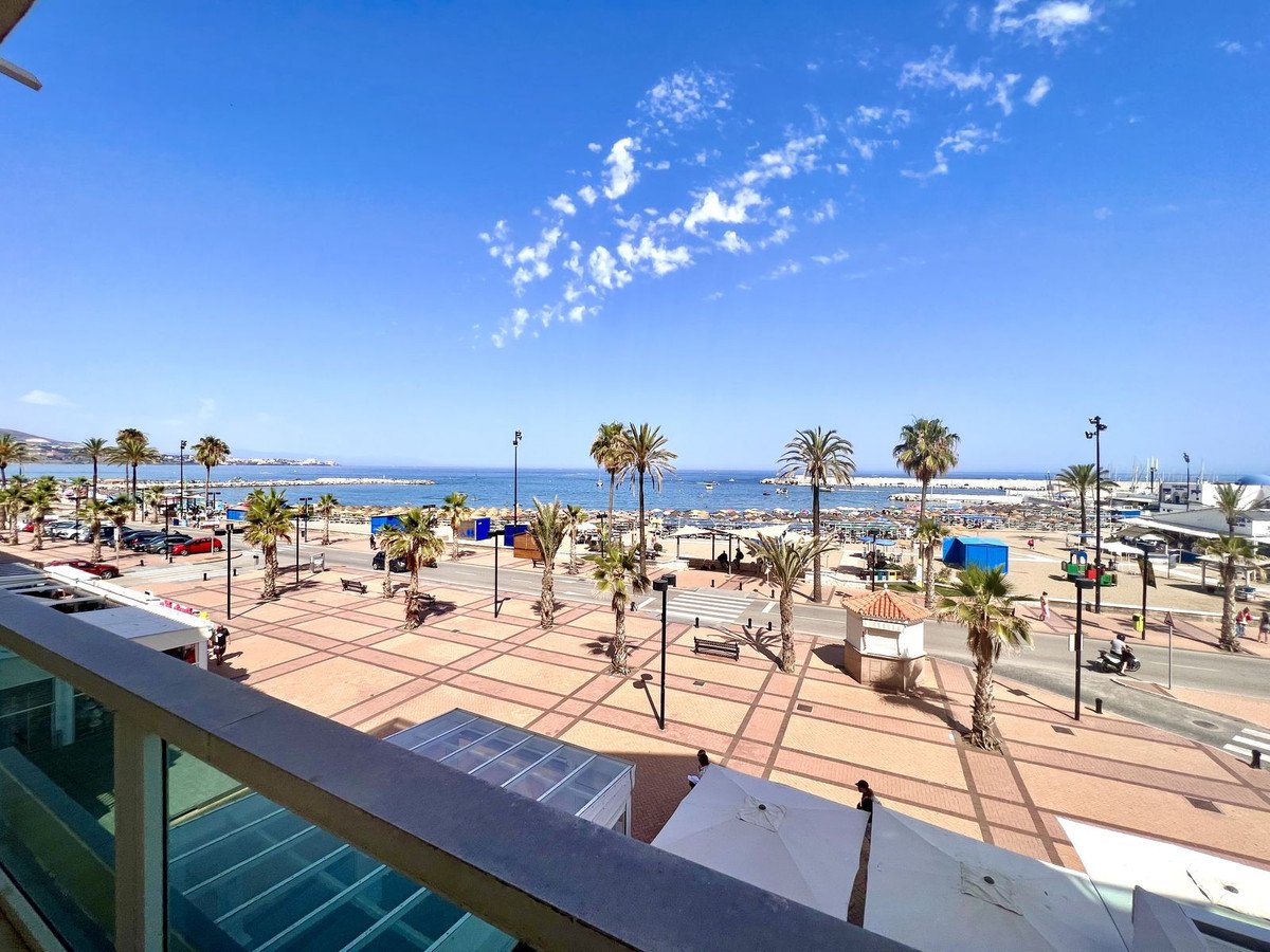 3 Bed Middle Floor Apartment in Fuengirola
