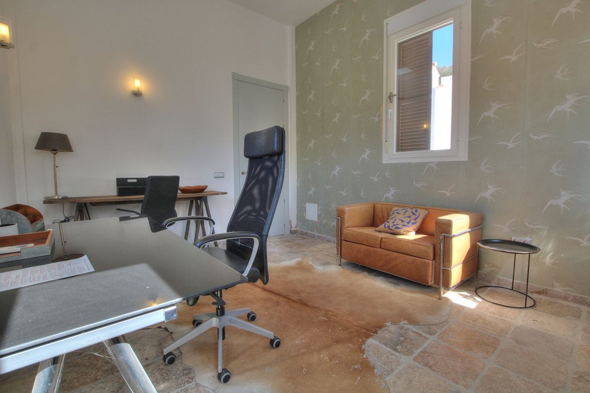 4 Bed Detached Villa in La Cala Golf