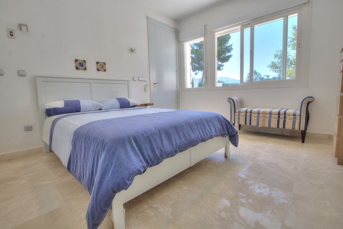 4 Bed Detached Villa in La Cala Golf
