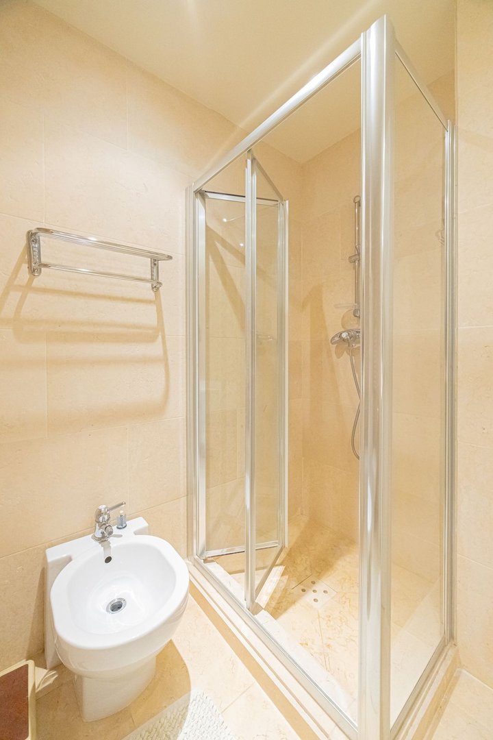 3 Bed Middle Floor Apartment in Nueva Andalucía