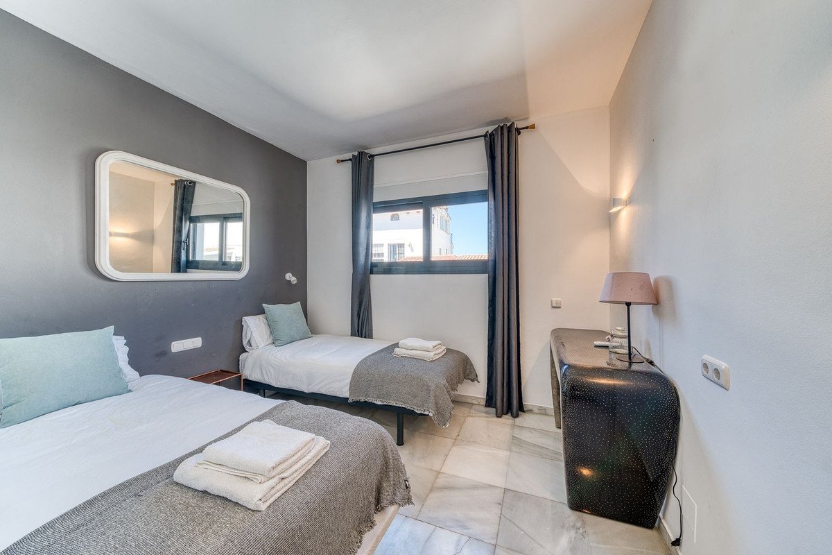 6 Bed Detached Villa in Nueva Andalucía
