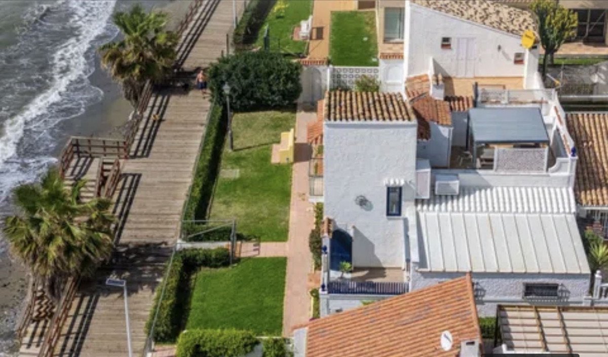 3 Bed Townhouse in Estepona