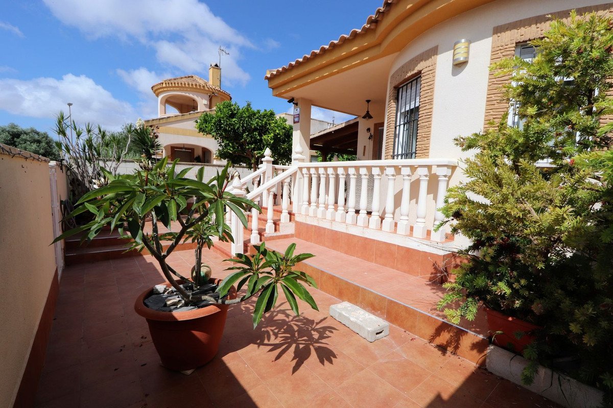3 Bed Detached Villa in Sucina